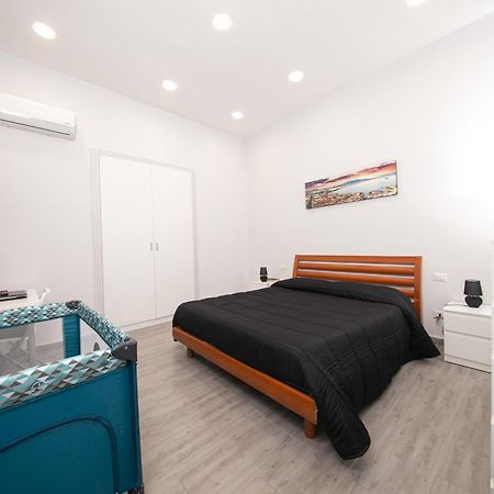 Casa Vacanze Alma B&B Grazioso Appartamento Sul Lungomare Di Pozzuoli A 300Mt Dal Centro E Dal Rione Terra By Movery Экстерьер фото